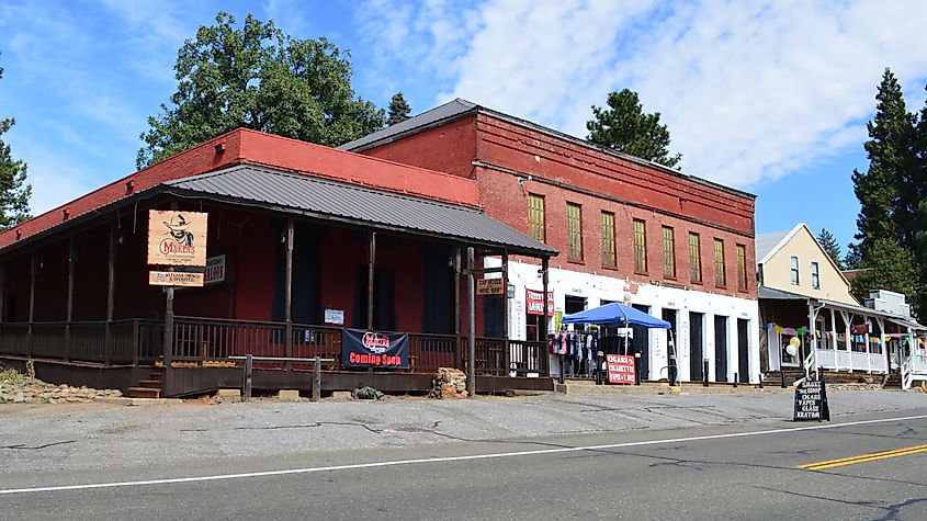 Foresthill, CA (Credit: T71024, CC BY-SA 4.0 <https://creativecommons.org/licenses/by-sa/4.0>, via Wikimedia Commons)