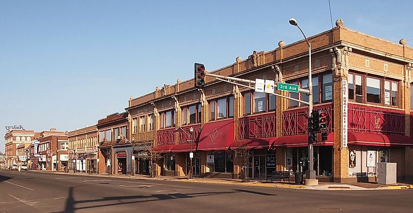 East Howard Street Commercial Historic District from 3rd Avenue looking southeast, Hibbing, Minnesota