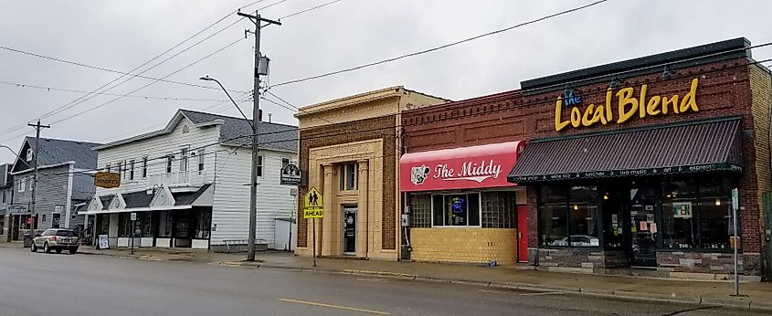 Businesses lining West Minnesota Street