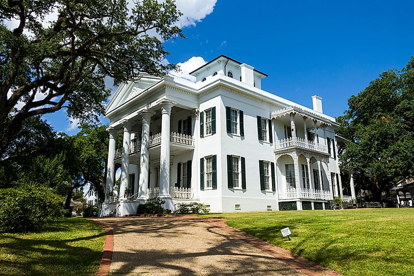 Stanton hall carriage house and restaurant Natchez located at the southern end of the Natchez Trace. Editorial credit: Dennis MacDonald / Shutterstock.com