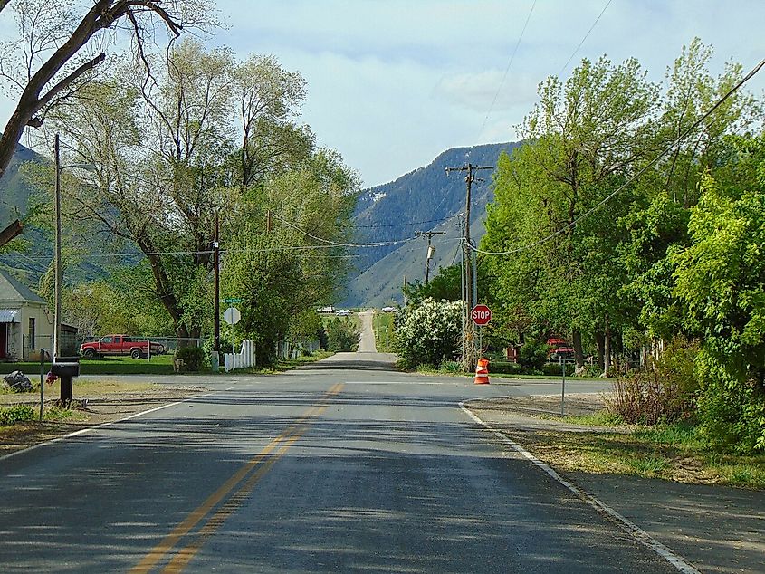 South at Main Street & 1600 South in Mapleton, Utah