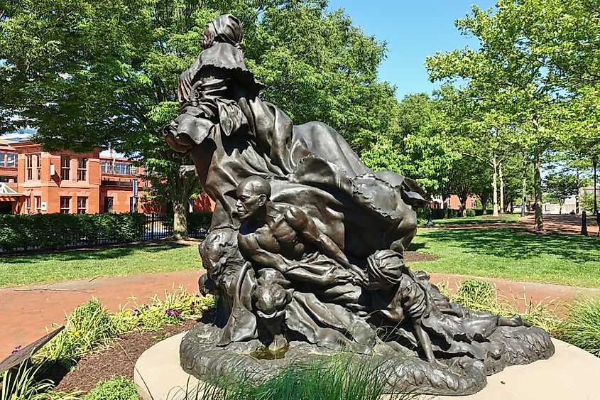 Harriet Tubman-Thomas Garrett statue in the Garrett Tubman Riverfront Park in Wilmington, Delaware.