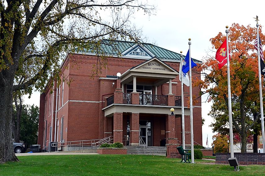 Benton County Courthouse in Warsaw.