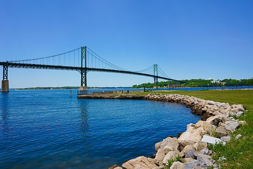 Mount Hope Bridge over Narragansett Bay, connecting Portsmouth and Bristol, Rhode Island, US.