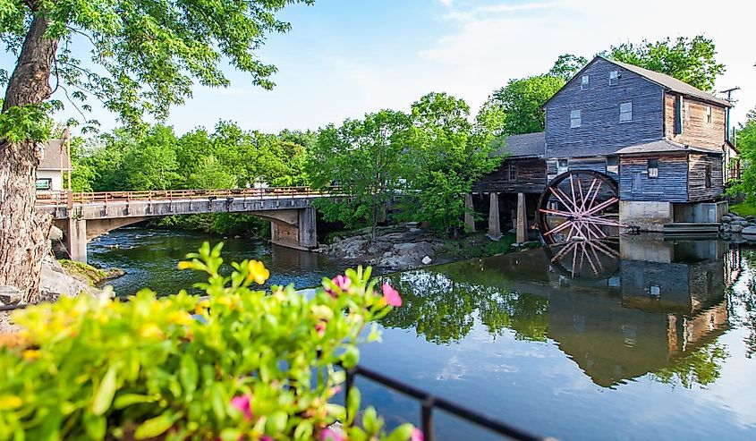 Old Mill in Pigeon Forge, Tennessee. Image credit eakkarat rangram via Shutterstock.com