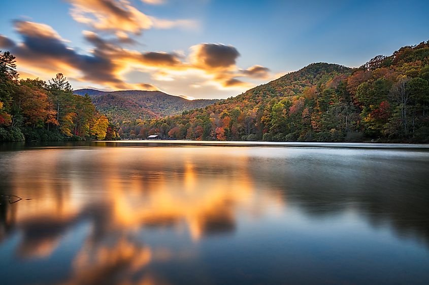 Vogel State Park in Georgia, USA, during autumn.