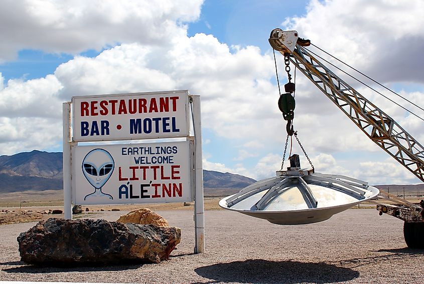 Rachel, Nevada: Restaurant and gift shop near Area 51