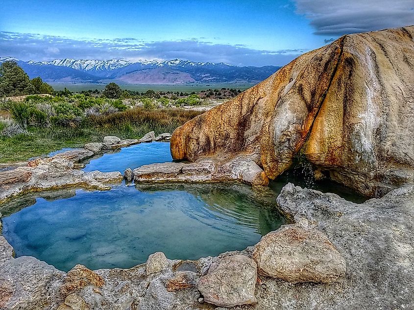 Travertine Hot Springs (Credit: bret winkler via Flickr)