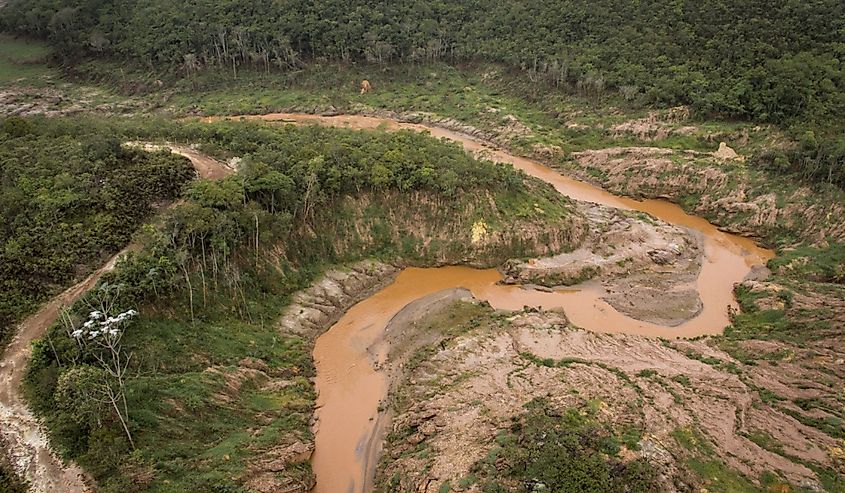 Gualaxo do Norte river, the "railroad" of the mud tsunami caused by Samarco mining co