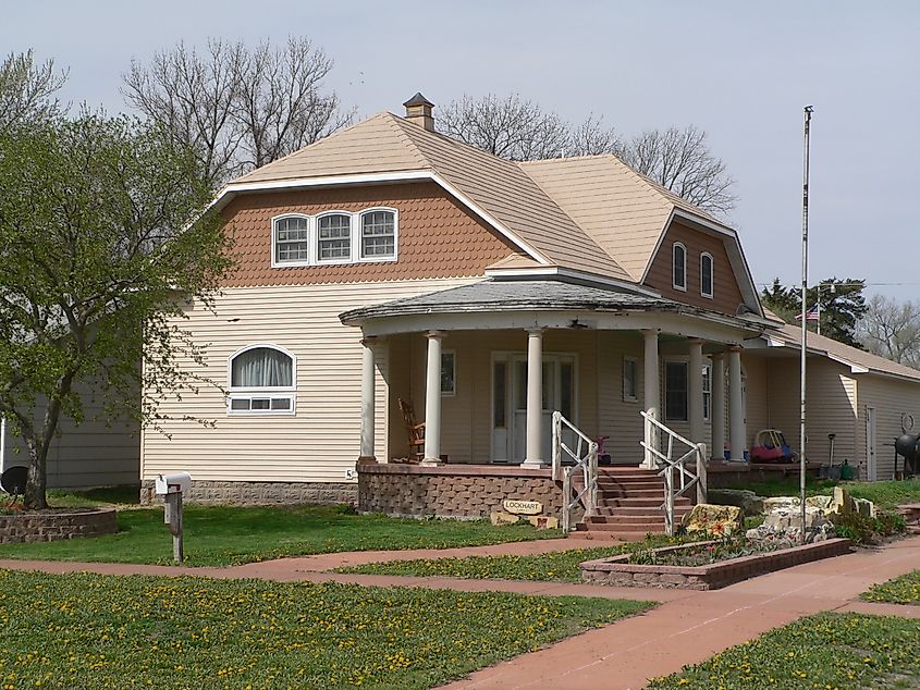 House at 341 N Seward Street in Red Cloud, Nebraska, part of the Seward Street Historic District on the National Register of Historic Places