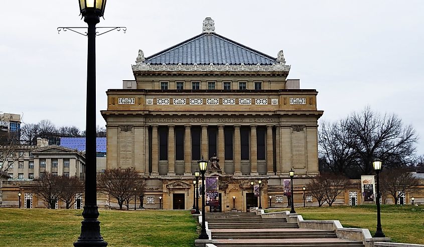 Allegheny County Soldiers Memorial, Soldiers and Sailors Memorial Hall and Museum along Fifth Avenue