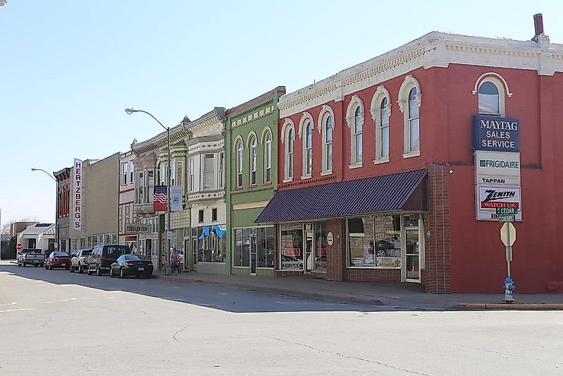 Old Italianate storefronts along Nevada, Missouri street view.