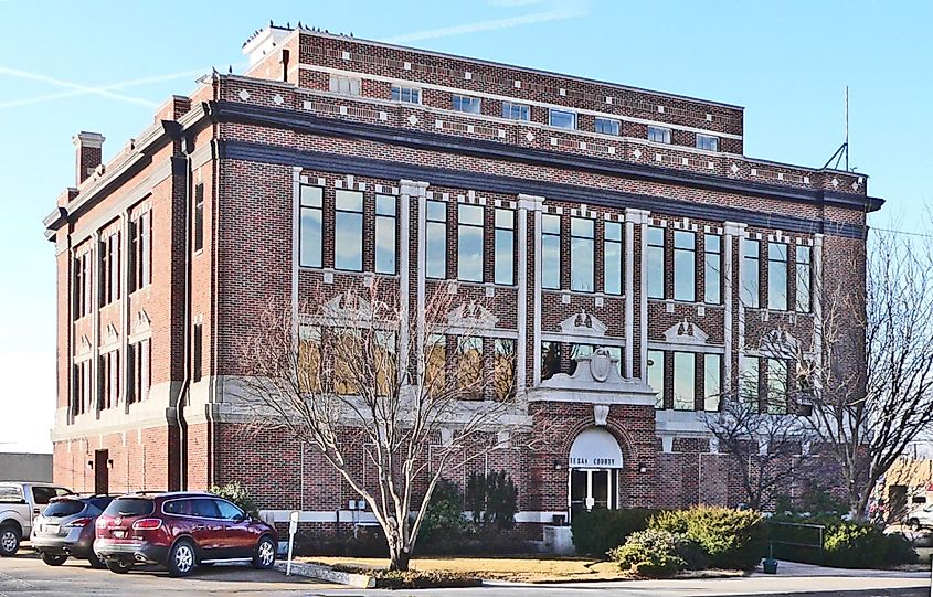 Texas County Courthouse in Guymon, Oklahoma. Image Credit: Ammodramus via Wikimedia Commons