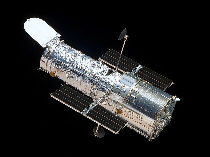 By Ruffnax (Crew of STS-125) - https://catalog.archives.gov/OpaAPI/media/23486741/content/stillpix/255-sts/STS125/STS125_ESC_JPG/255-STS-s125e011848.jpg, Public Domain, https://commons.wikimedia.org/w/index.php?curid=6826183