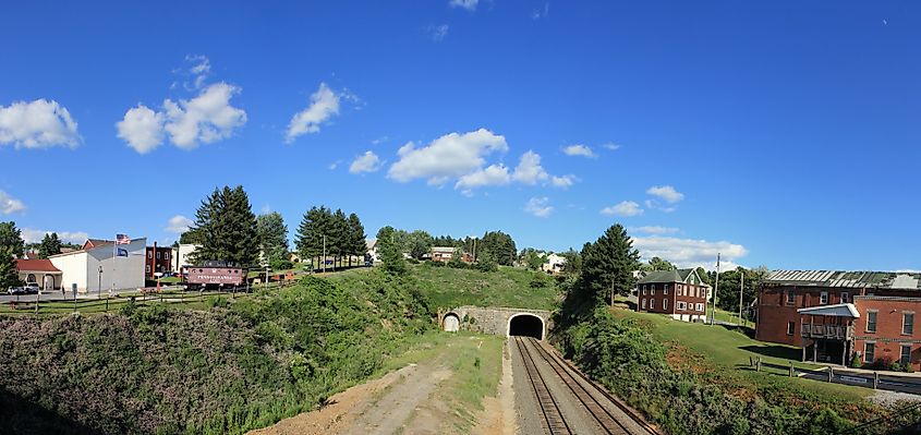 Western portal of the Gallitzin Tunnel