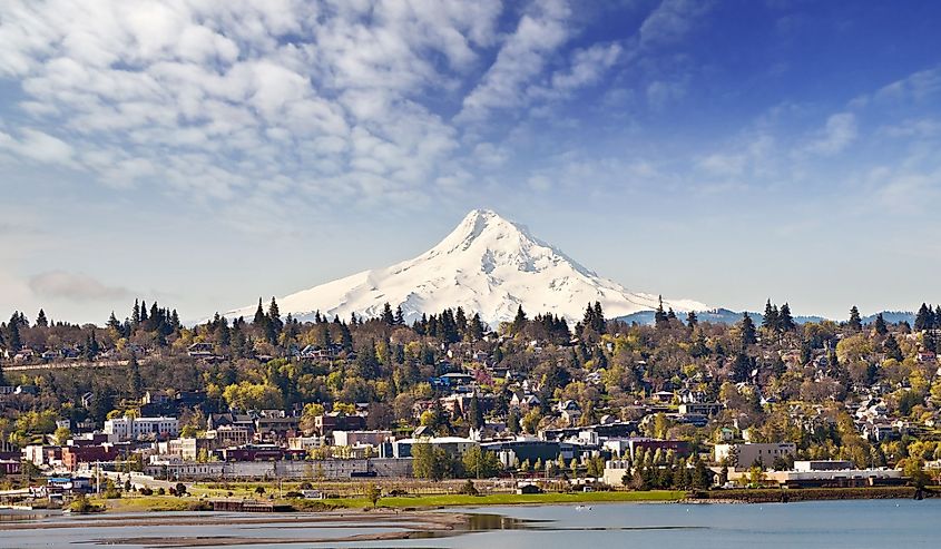 Landscape view of beautiful Hood River city.