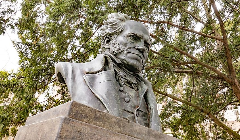 Statue of philosopher Arthur Schopenhauer from artist Friedrich Schierholz from 1895 in Frankfurt.