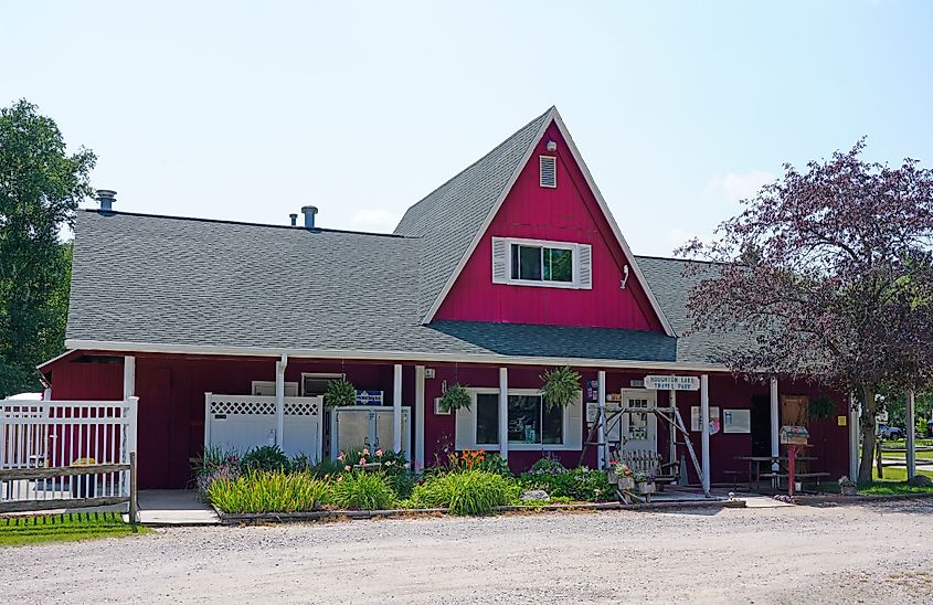 Houghton Lake, Michigan: View of homes and businesses