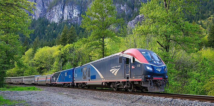 Empire Builder Amtrak in the Cascade Mountain Range.