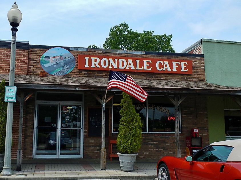 Photograph of the Irondale Cafe in Irondale, Alabama.