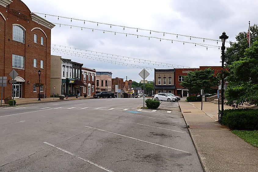 Washington Street across from the Barren County Courthouse in Glasgow, Kentucky.