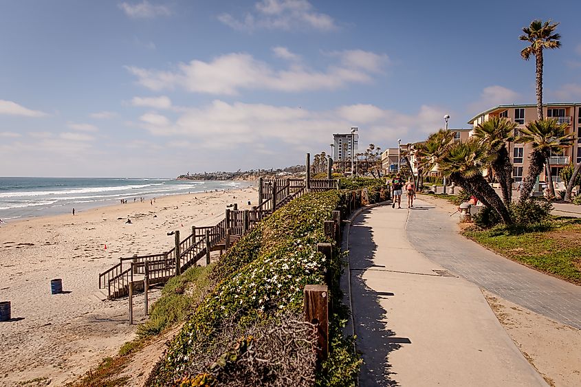 Pacific Beach and Ocean Front Walk in La Jolla, San Diego in southern California. Editorial credit: bluestork / Shutterstock.com