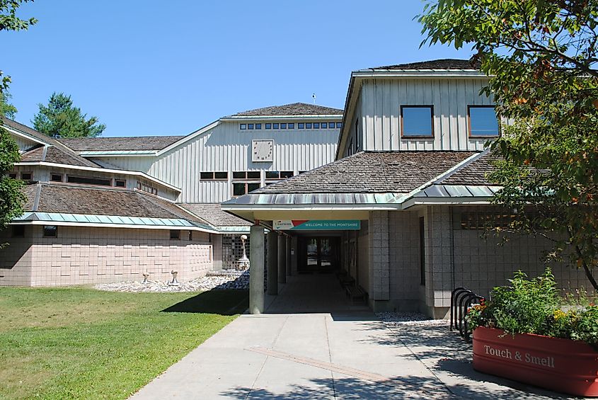 Montshire Museum of Science. In Wikipedia. https://en.wikipedia.org/wiki/Montshire_Museum_of_Science By H0n0r - Own work, CC BY-SA 4.0, https://commons.wikimedia.org/w/index.php?curid=123129896