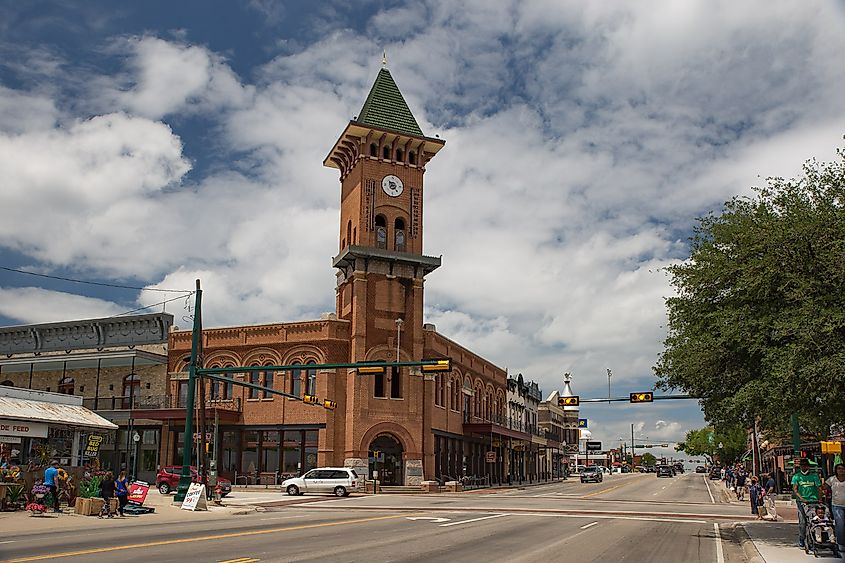 Grapevine, Texas. In Wikipedia. https://en.wikipedia.org/wiki/Grapevine,_Texas By Renelibrary - Own work, CC BY-SA 4.0, https://commons.wikimedia.org/w/index.php?curid=104832671