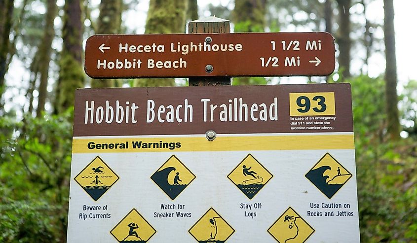 Heceta Lighthouse and Hobbit Beach trails junction signs, Oregon