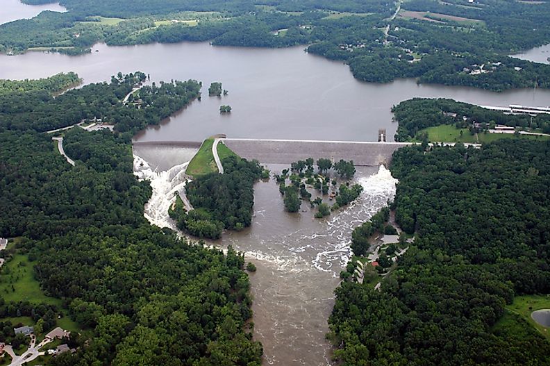 Aerial view of Coralville Lake and dam.