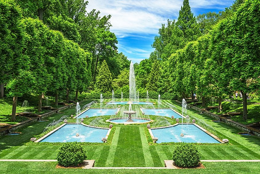 Longwood Gardens botanical gardens at the Italian water garden. Editorial credit: Sean Pavone / Shutterstock.com