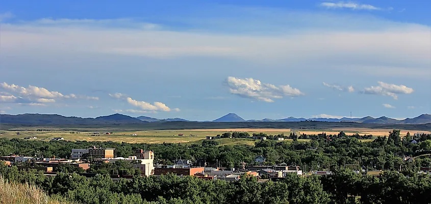 View of Havre looking south to the Bears Paw Mountains.
