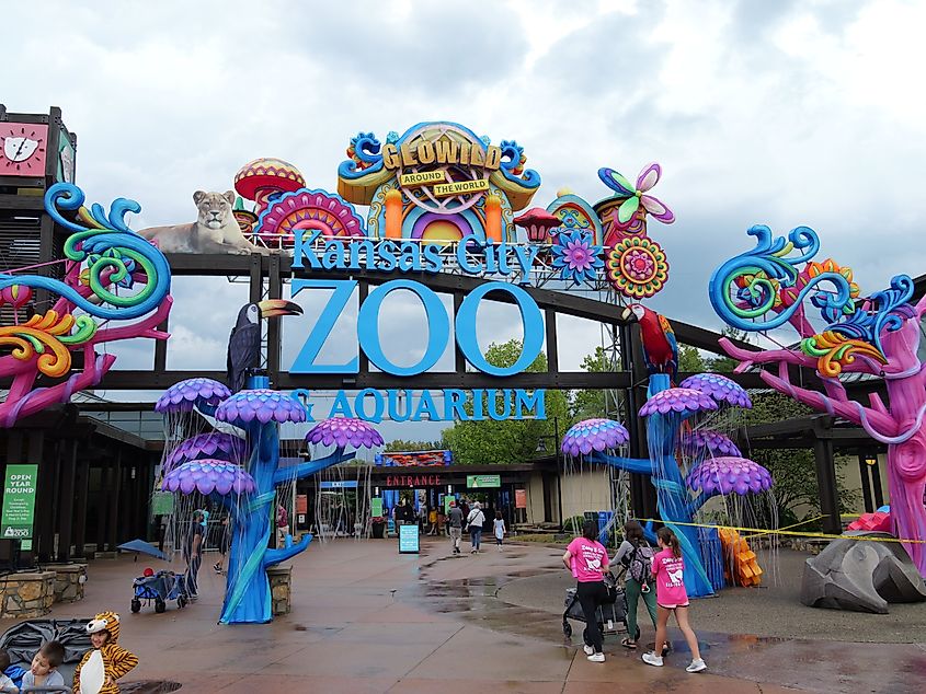 Kansas City Zoo and Aquiarium on a Fall day. Editorial credit: Matt Fowler KC / Shutterstock.com