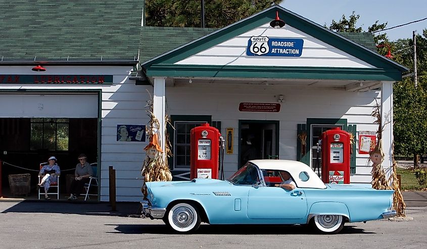 Old Ford Thunderbird at Ambler Becker Texaco station in Dwight, Illinois