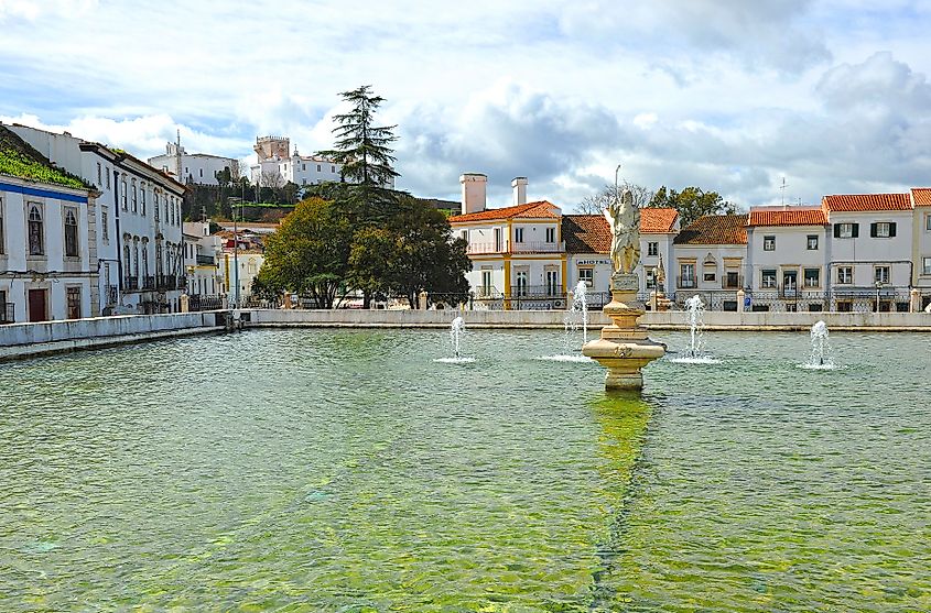 Lago da Gadanha en Estremoz, Alentejo, Portugal, Europa