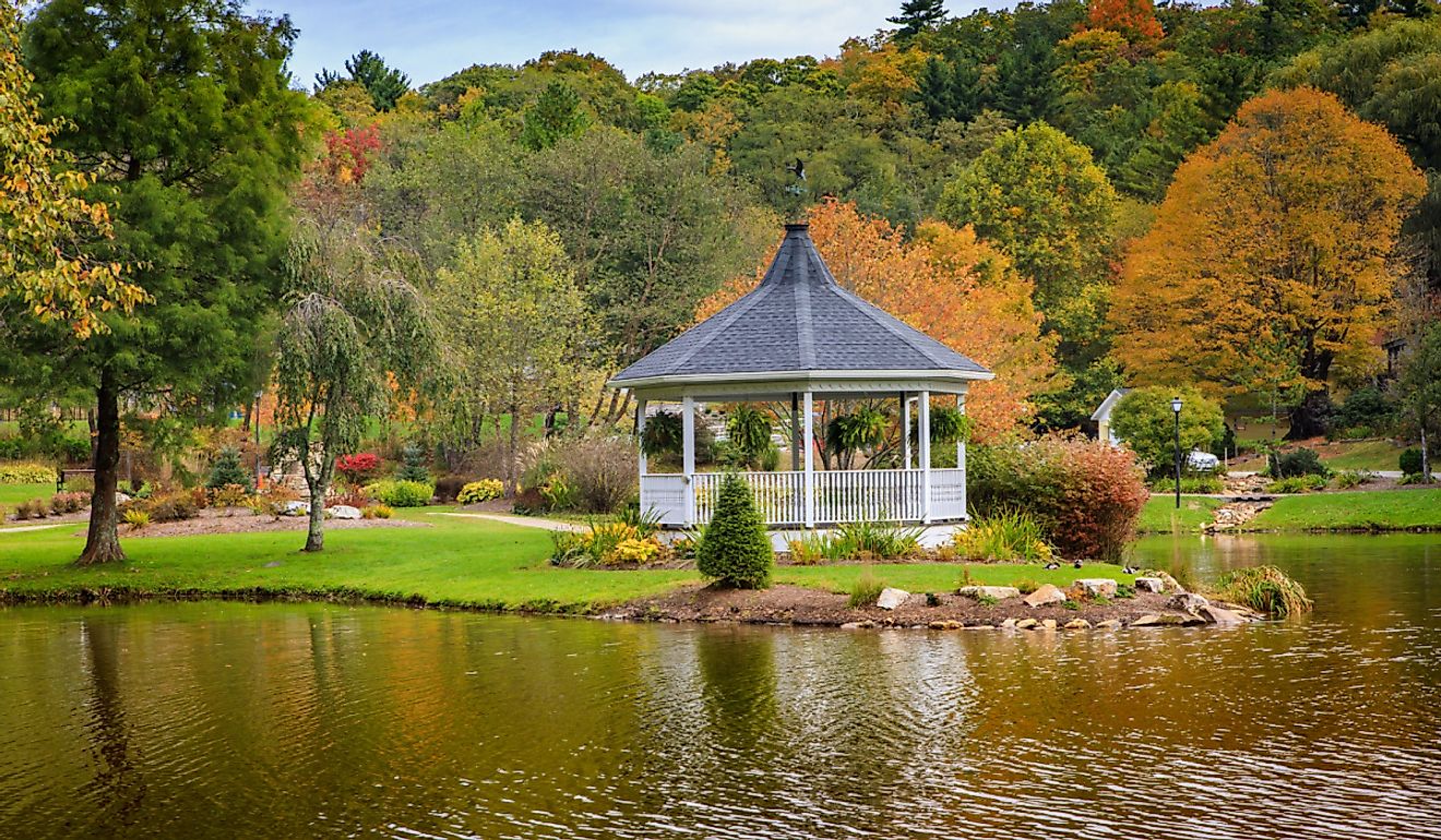 Blowing Rock's Broyhill Park. Image credit Cvandyke via Shutterstock