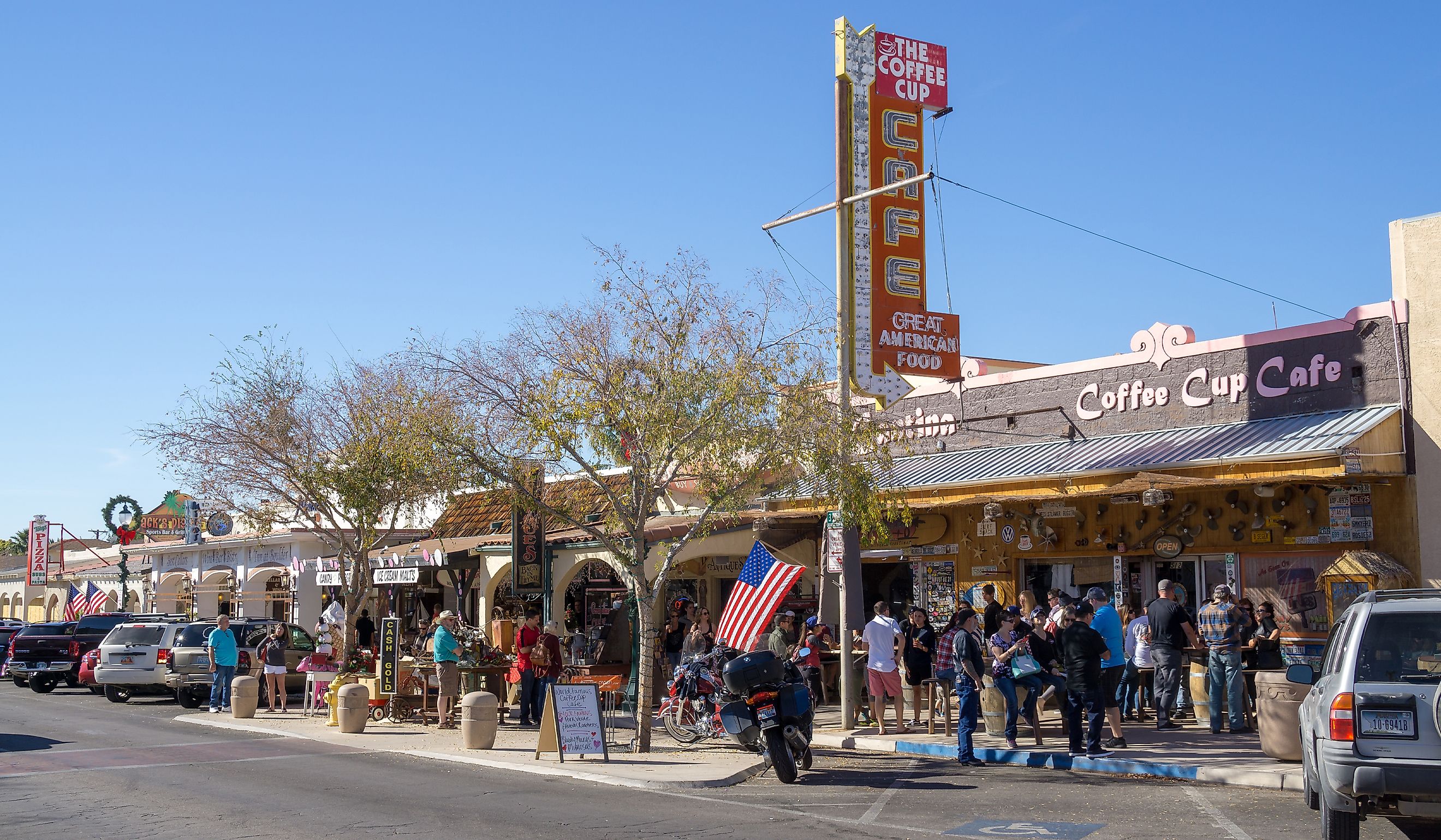 Cafe and restaurant center of Boulder City. Editorial credit: Laurens Hoddenbagh / Shutterstock.com