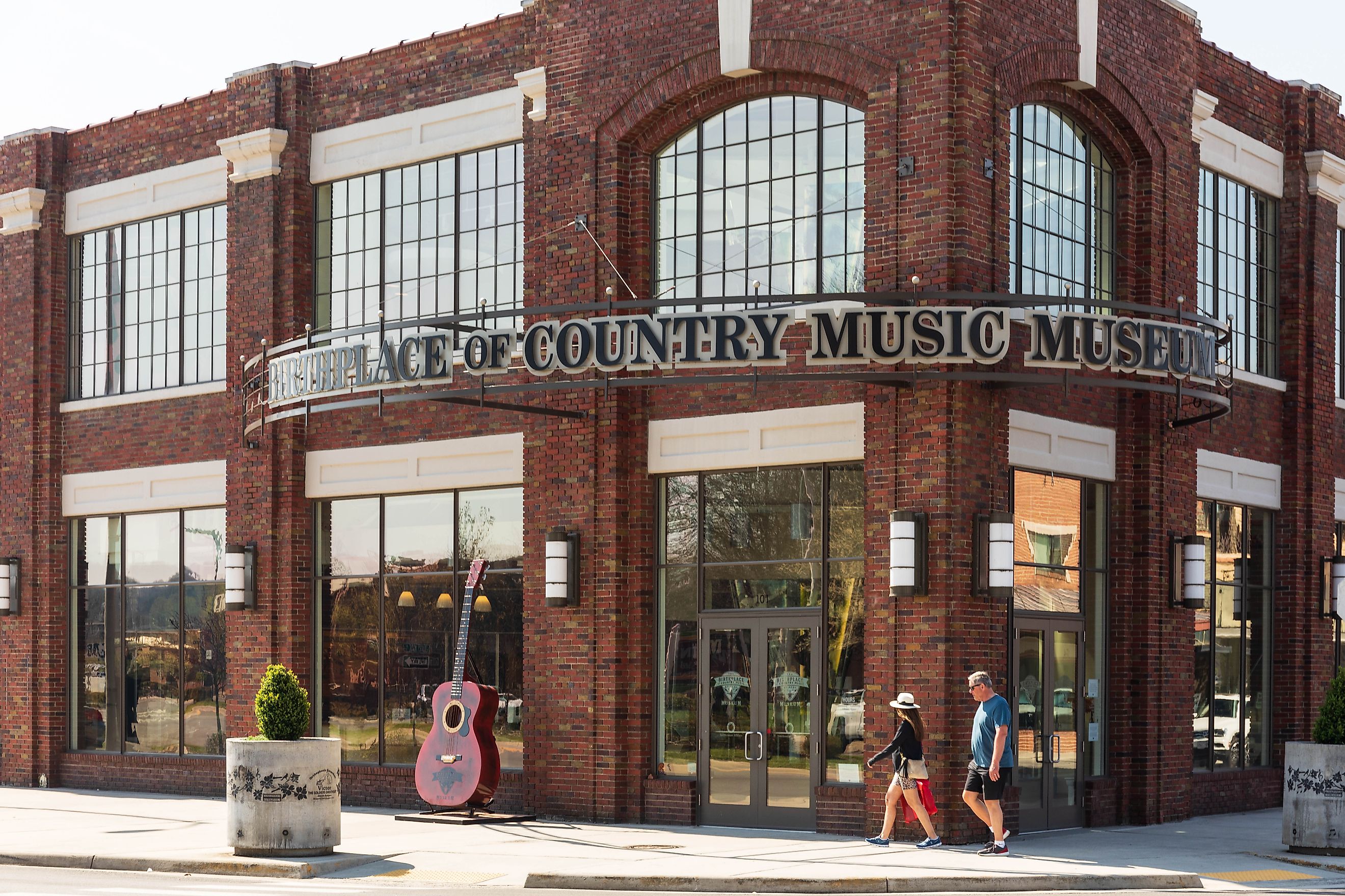 The front exterior of the Birthplace of Country Music Museum in downtown Bristol. Editorial credit: J. Michael Jones / Shutterstock.com