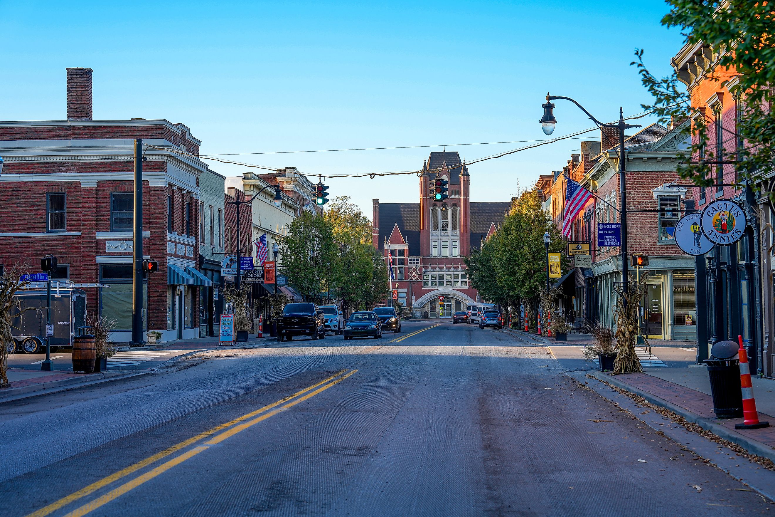 View of downtown in Bardstown, Kentucky. Editorial credit: Jason Busa / Shutterstock.com