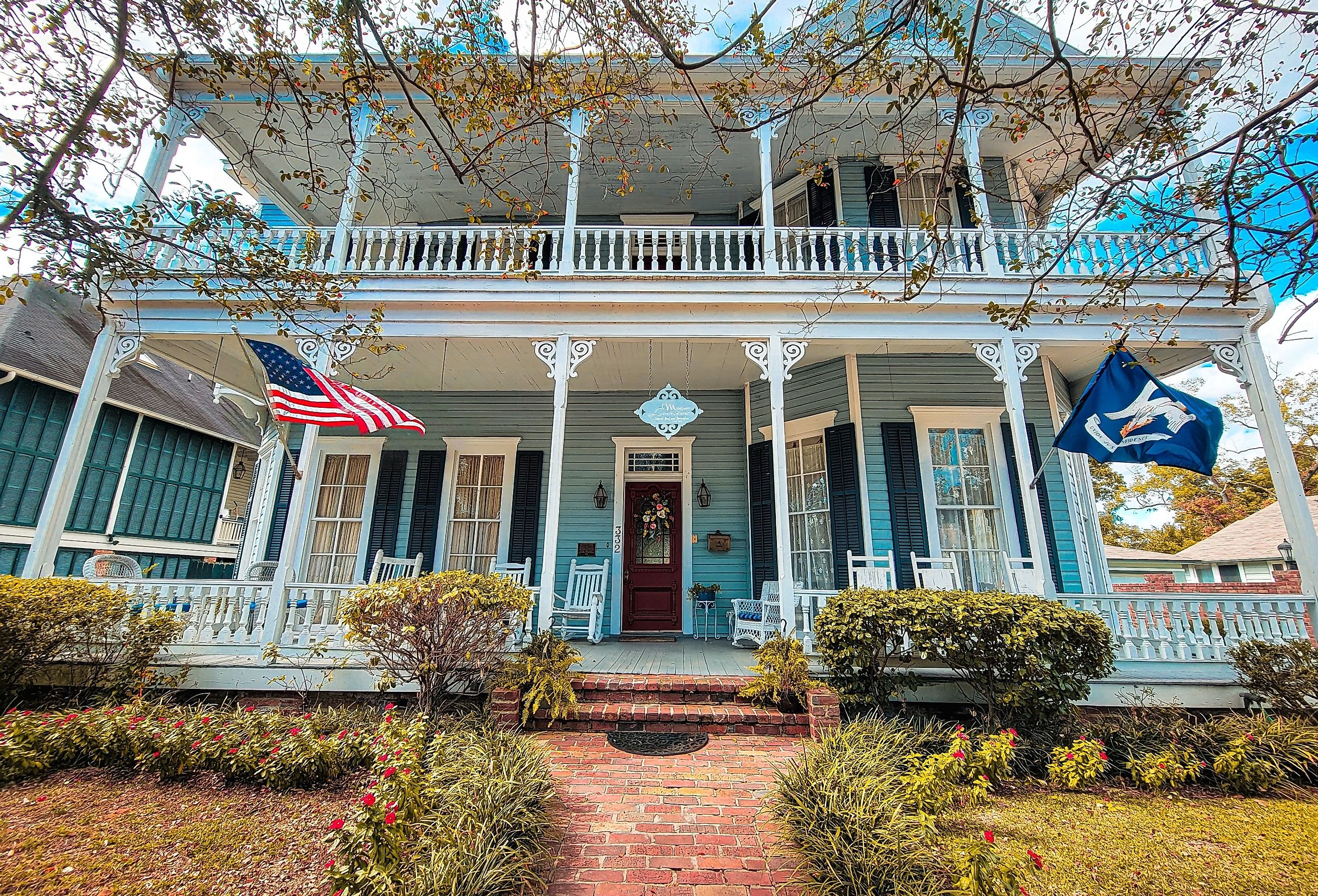 A historic home in downtown Natchitoches. Image credit VioletSkyAdventures via Shutterstock.