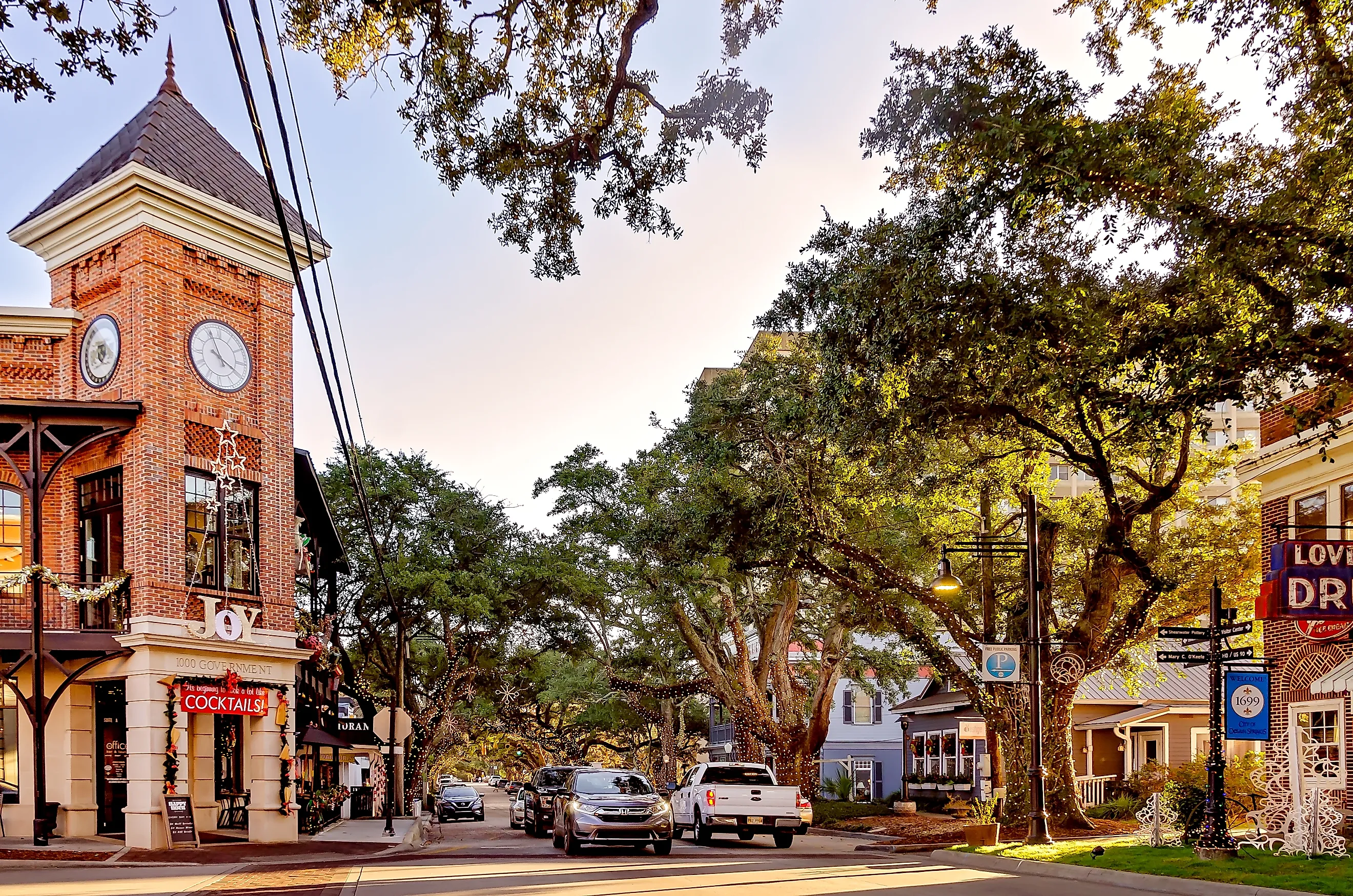 Shops line Washington Avenue in Ocean Springs, Mississippi. Editorial credit: Carmen K. Sisson / Shutterstock.com