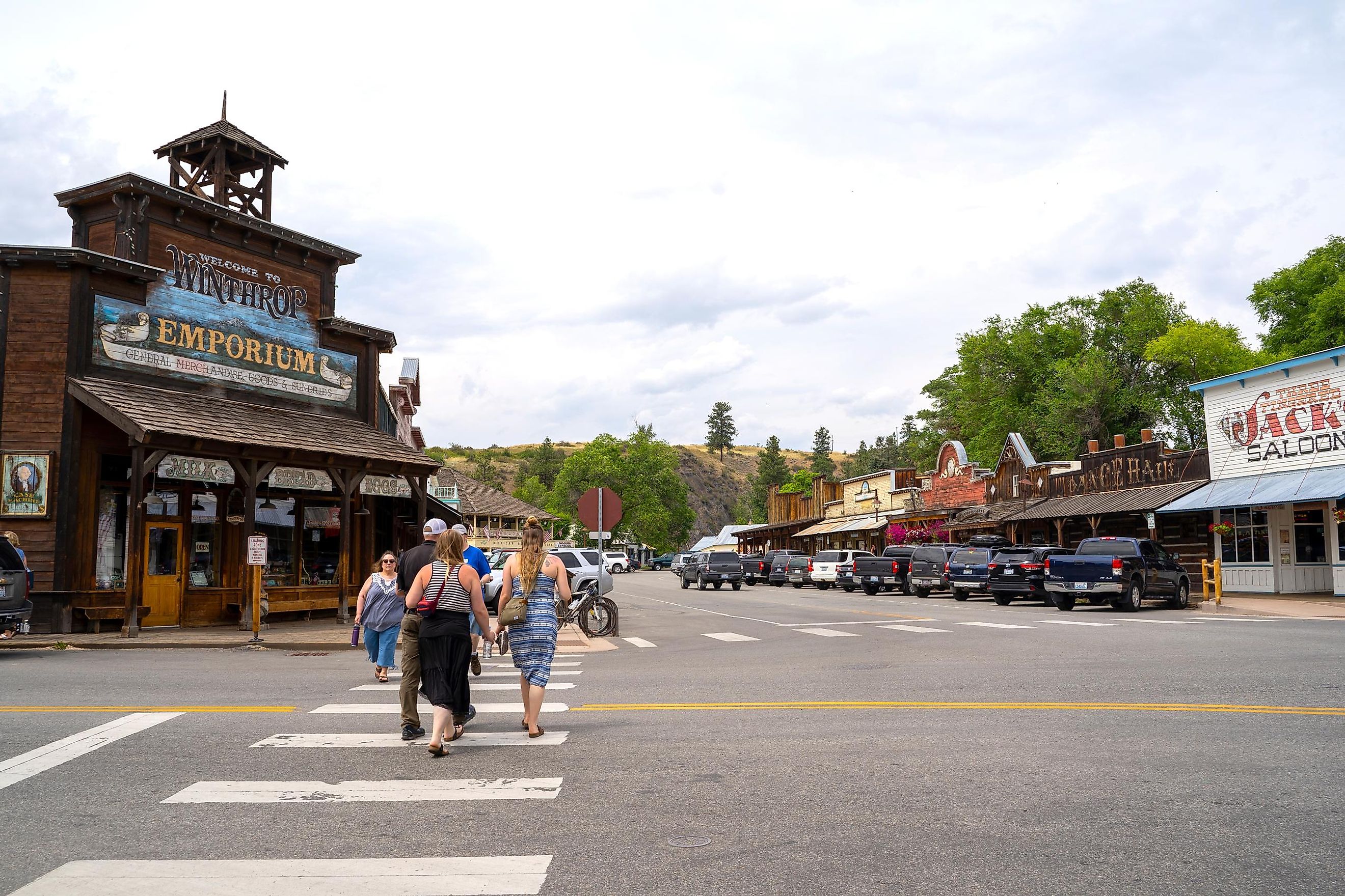 Street view of downtown Winthrop, Washington.