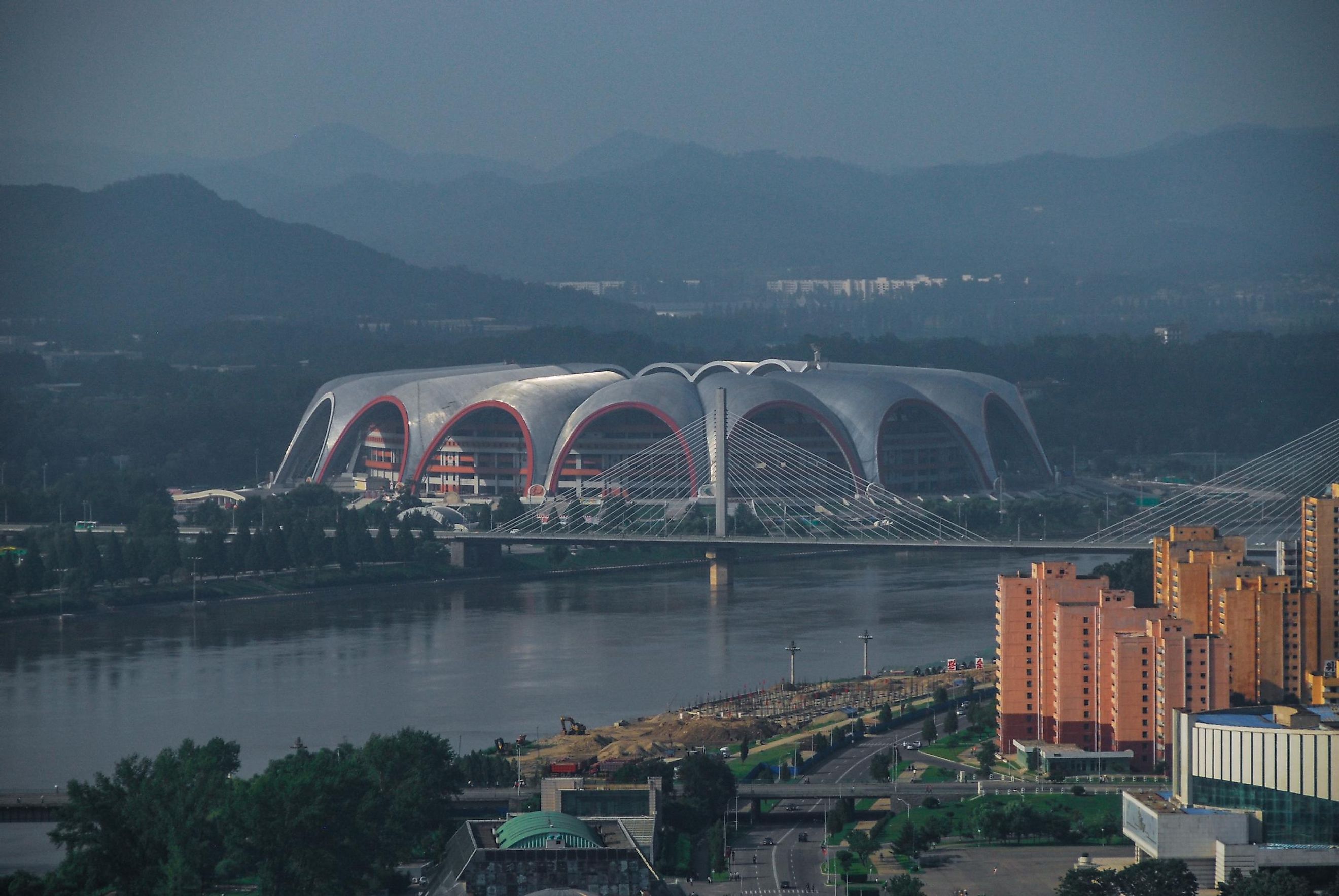 Biggest Stadiums In The World By Capacity WorldAtlas