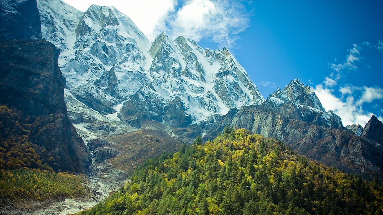 What Are The Himalayan Mountains WorldAtlas   Shutterstock 596040881 