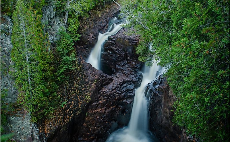 Fluvioglacial Landforms: What Is A Kettle? - WorldAtlas