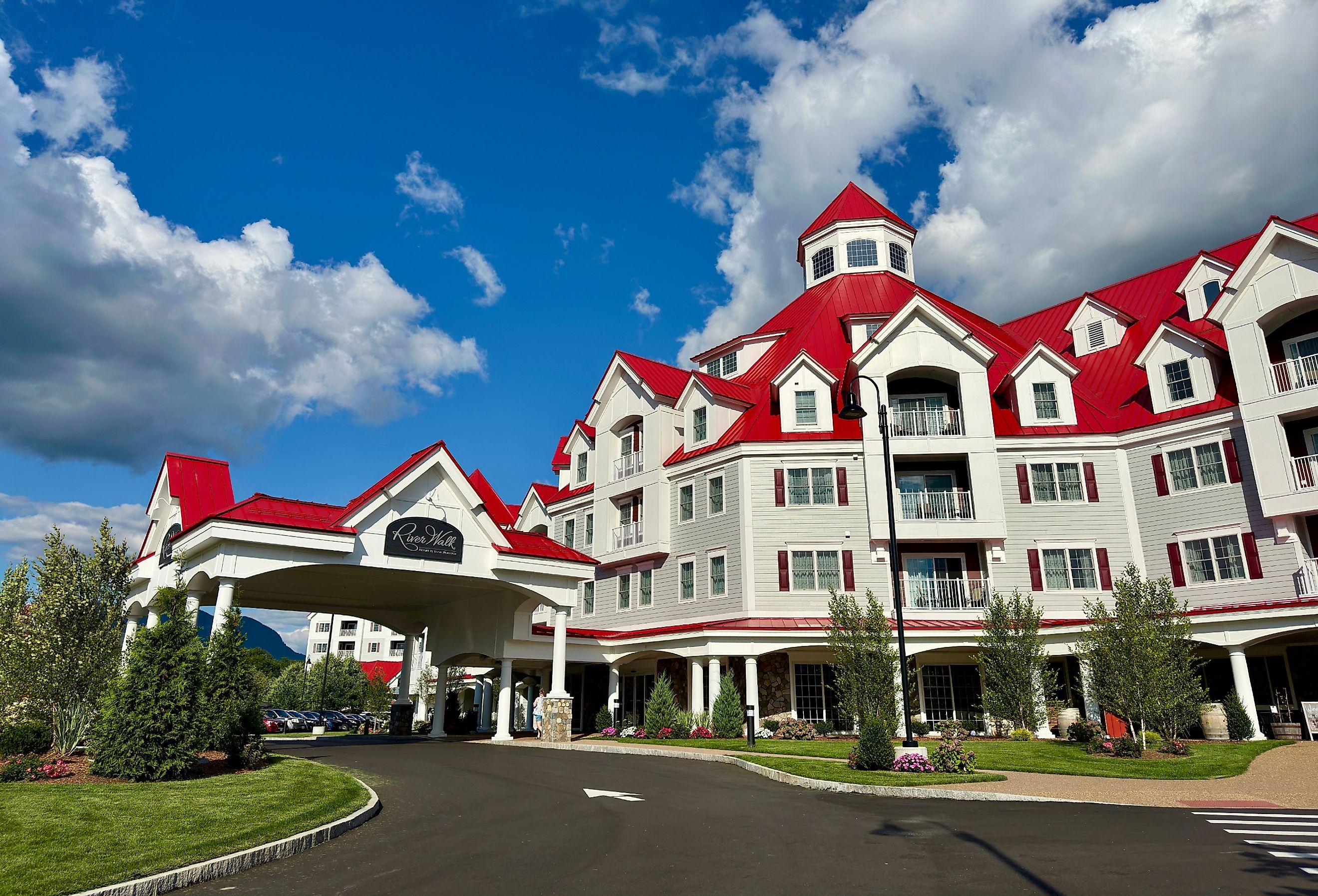 RiverWalk Resort at Loon Mountain, Lincoln, New Hampshire. Image credit Rachel Rose Boucher via Shutterstock