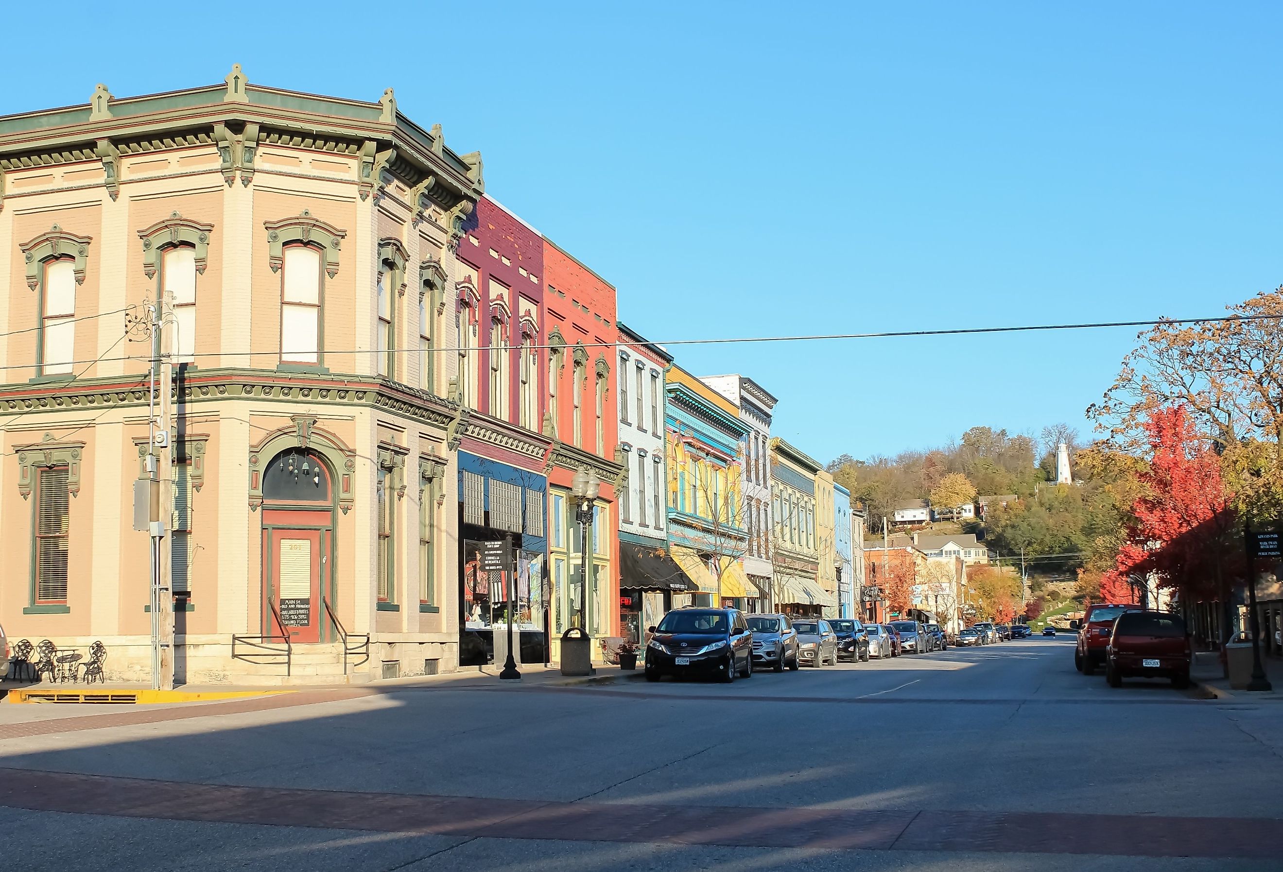 Lively downtown buildings of Hannibal, Missouri. Image credit Sabrina Janelle Gordon via Shutterstock.