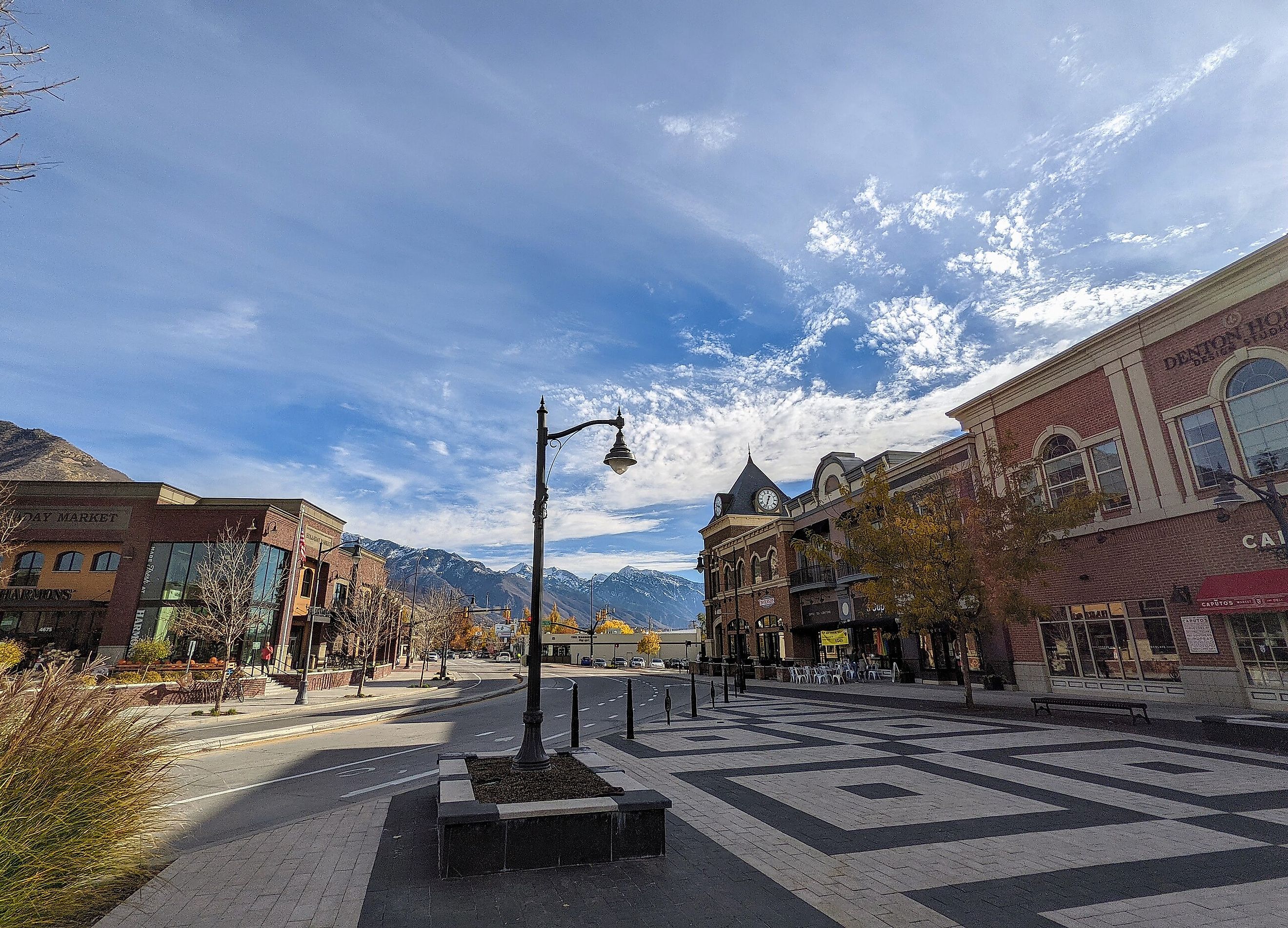 Downtown Holladay, Utah. Image credit Derrellwilliams, CC BY-SA 4.0 <https://creativecommons.org/licenses/by-sa/4.0>, via Wikimedia Commons