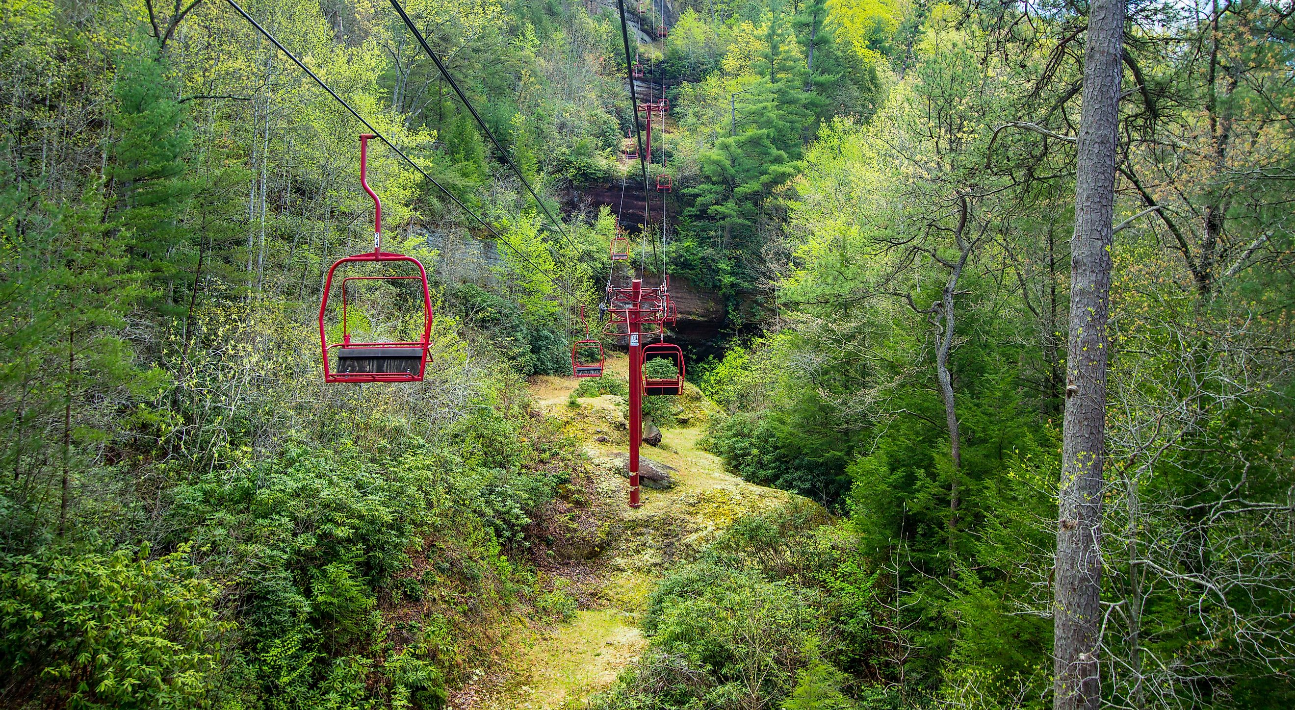 Kentucky State Parks. Scenic chair lift through the Appalachian Mountains in Natural Bridge State Park in Slade, Kentucky.