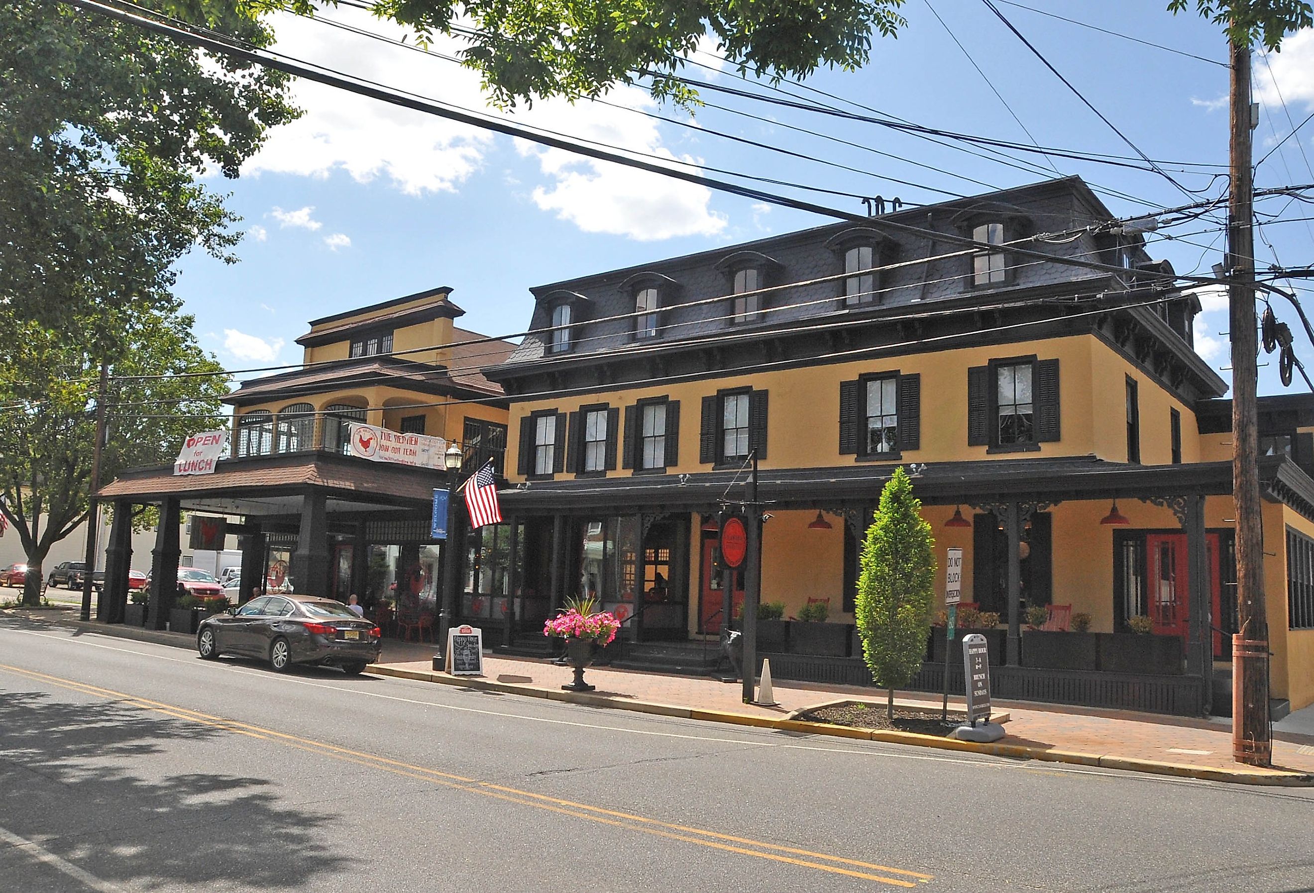 A historical building in Swedesboro, New Jersey. Image credit Jerrye & Roy Klotz, MD, CC BY-SA 3.0 <https://creativecommons.org/licenses/by-sa/3.0>, via Wikimedia Commons